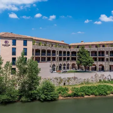 Hotel du Roi & Spa by Sowell Collection