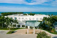 Faro Blanco Resort & Yacht Club Marathon, Curio by Hilton
