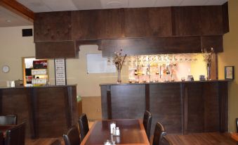 Canadas Best Value Inn and Suites Castlegar
