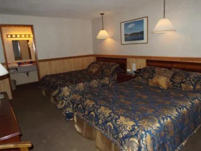 Caboose Motel فنادق في Libby