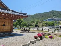 Boeun Seowon Hanok Pension 俗離山馬踢嶺自然休養林附近的飯店