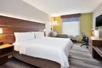 Holiday Inn Express & Suites Warrenton Hotels in Warrenton