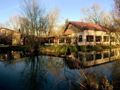 Logis Hôtel le Chantoiseau Hotels in Courouvre