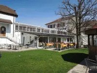 Hôtel du Port - Free Parking - Breakfast Included Hotels in Estavayer-le-Lac