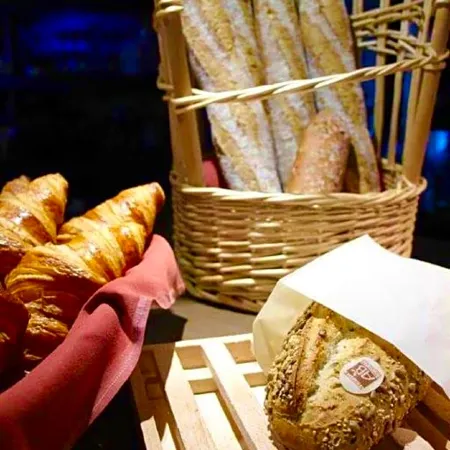 Kyriad Restaurant Centre Spa Vichy