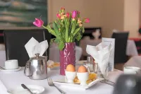 Iris Hotel Llandudno - breakfast
