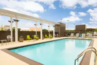 Home2 Suites by Hilton Houston Stafford - Rooftop Pools
