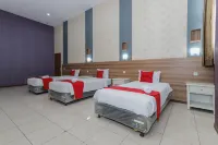 RedDoorz Syariah @ Klojen Malang Hotels in Sukun