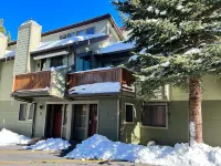 Mammoth Sierra Townhomes #18 Condo