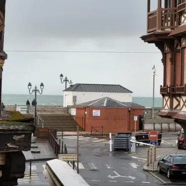 薩拉曼德利住宿加早餐酒店