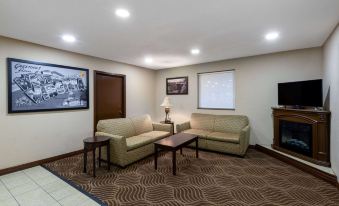 Super 8 by Wyndham Summersville