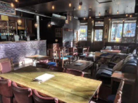 The Walrus Bar and Hostel