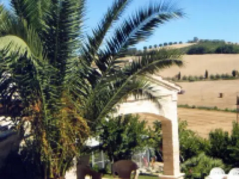 Villarondanella Hotels in Fermo