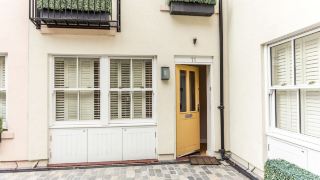 the-sweet-mews-big-and-bright-4bdr-mews-home-in-ideal-location