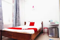 K1 Upn Rungkut Madya Các khách sạn ở Rungkut