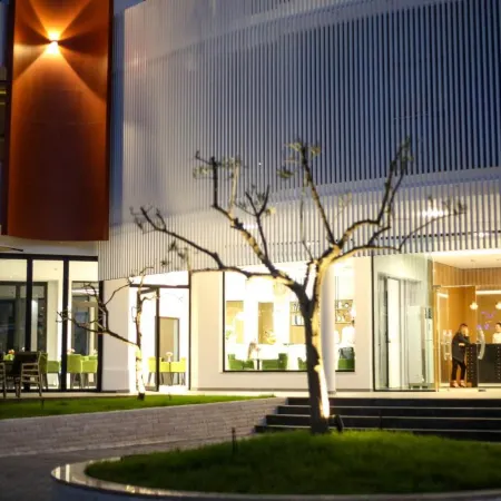 REGINA GARDEN HOTEL