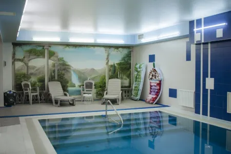 Valeri Classic (Валери Классик) Отели рядом с достопримечательностью «Памятник "Продавец и покупатель"»