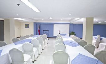 The VIP Hotel - Housity