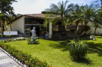 Happy Hotel Girassol Отели в г. Порту-Сегуру