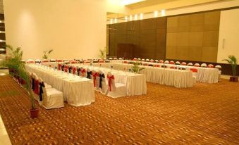 Hotel Waterlily Indore