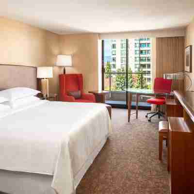 Sheraton Vancouver Airport Hotel Rooms
