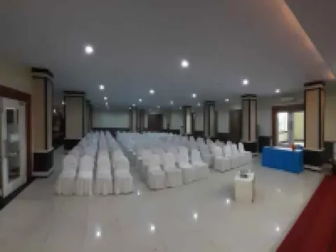 Galaxy Inn Hotels in Baubau
