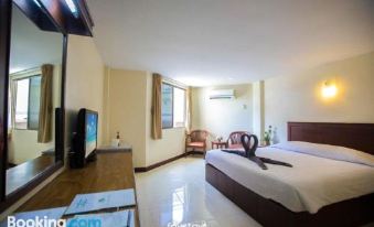 Twin Palms Suites and Residence Pattaya