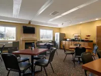 Econo Lodge Whitehall Near Michigan's Adventure Hotel a White River Township