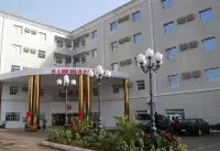 Immaculate Royal Int'l Hotel Owerri  호텔