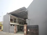 Wisma Mulia Syariah Các khách sạn gần Sân bay Radin Inten II
