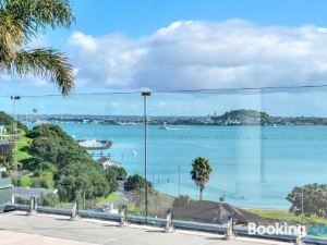 Magnificent Harbour View Villa in Orakei