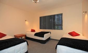 Kapiti Lindale Motel and Conference Centre