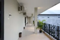 Heroes Hotel Hotels in Genteng