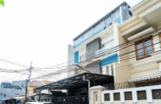 RedDoorz @ Kebon Kacang