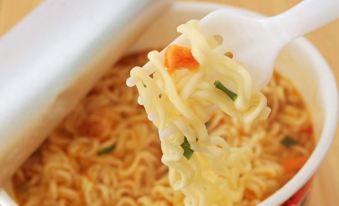 1. 스테이 산타루치..