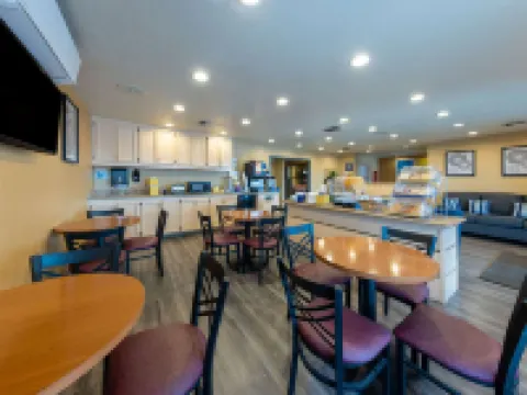 Days Inn by Wyndham Lathrop Hoteles en Lathrop