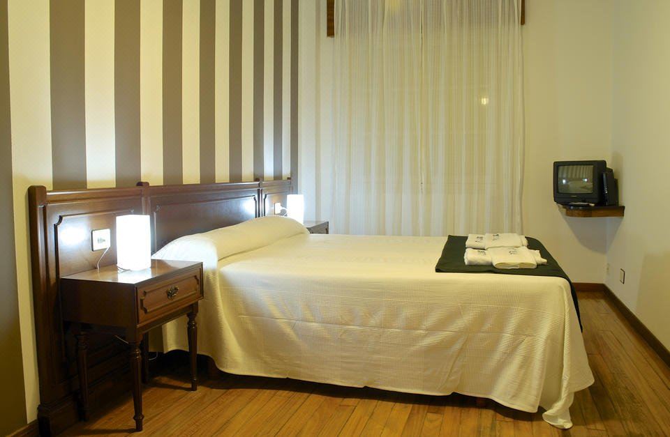 Pensión Residencia J. Lago - Housity