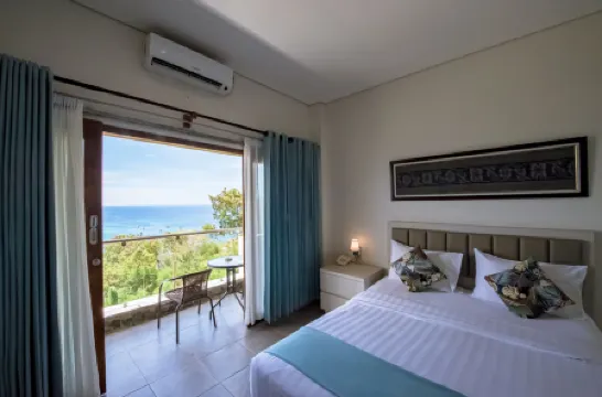 ラ セシル ホテル アンド カフェ コモド