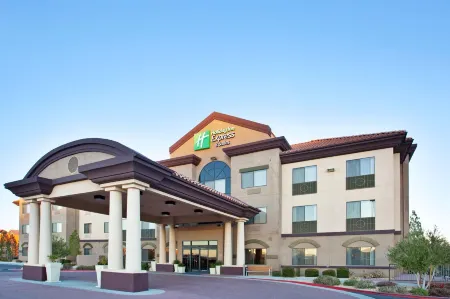 Holiday Inn Express & Suites Barstow-Outlet Center