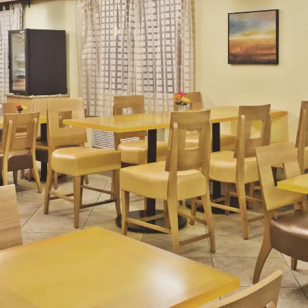 La Quinta Inn & Suites by Wyndham Helena