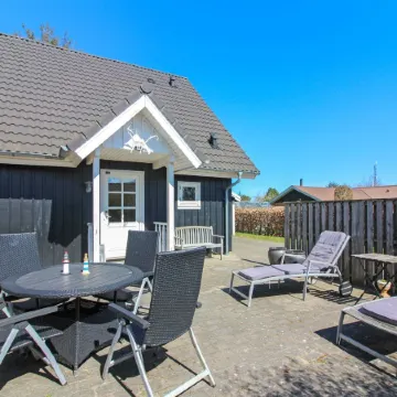 "Othelia" - 1.8km from the Sea