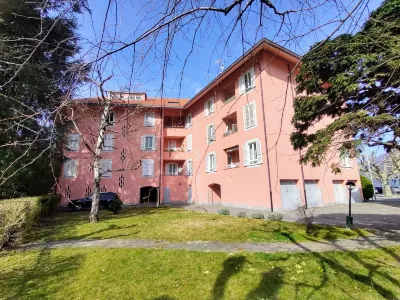 Condominio dei Giardini Ex Cotonificio Cantoni附近的飯店