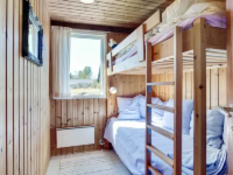 "Julla" - 1.5km from the Sea