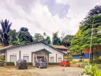 Hotel O Villa Anyelir Yustik Selabintana - parking