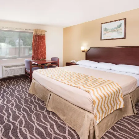 Travelodge by Wyndham Terre Haute
