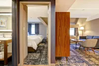 Four Points by Sheraton St. Catharines Niagara Suites Hotels in Thorold