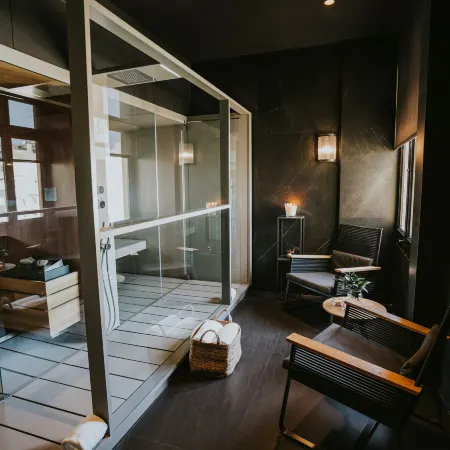 Grand Hotel Central, Small Luxury Hotels