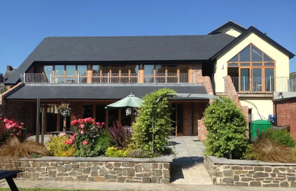 大象＆城堡旅館