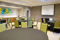 SpringHill Suites Dallas Lewisville - parking