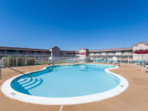 Ramada by Wyndham Edgewood Hotel & Conference Center Hoteles en Edgewood